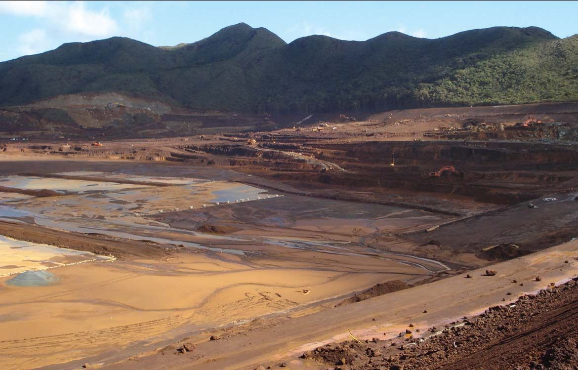 Mine de nickel de Goro en Nouvelle-Calédonie, 2008.